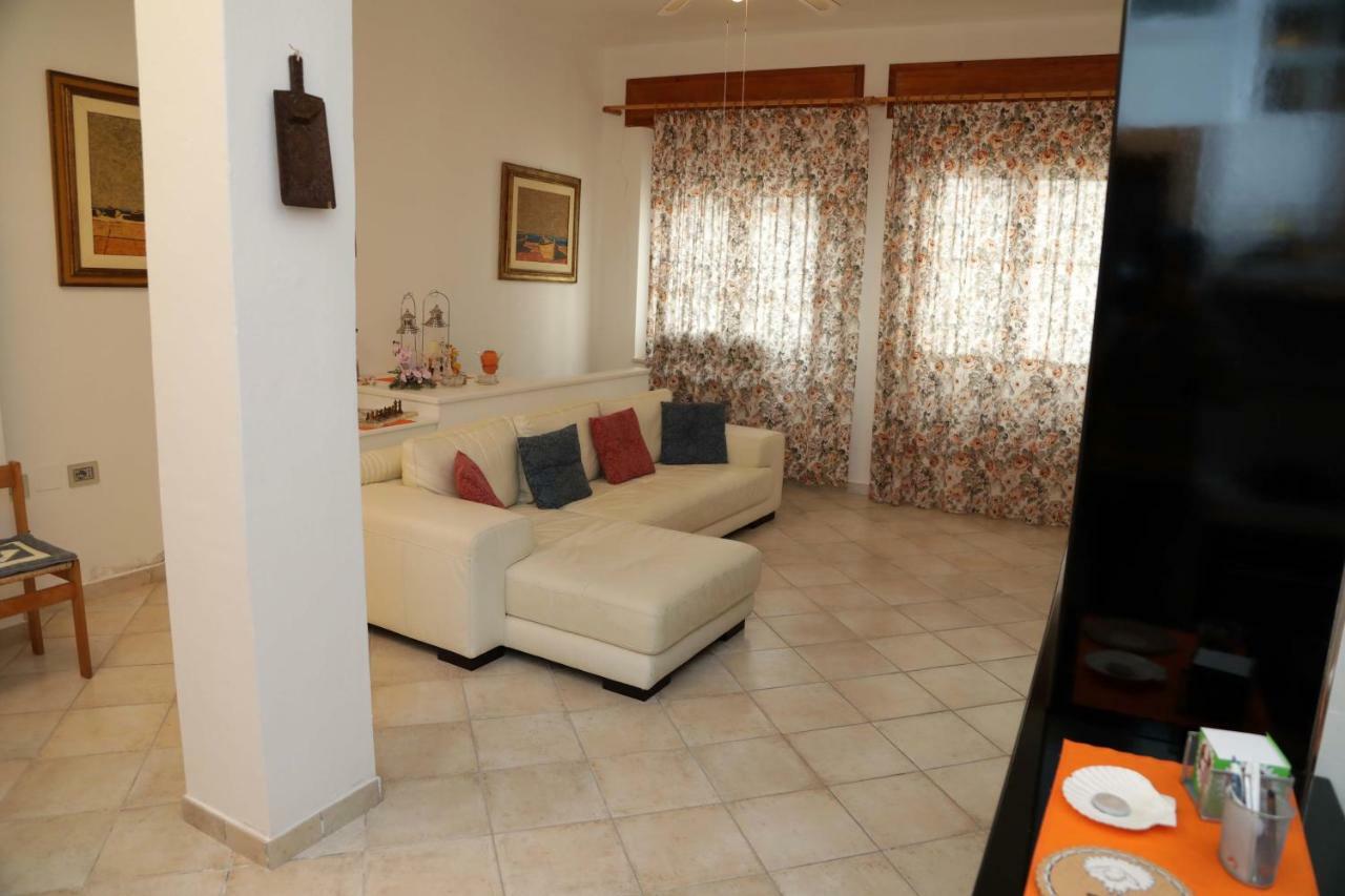 Luxury Apt Apartment Calasetta Ngoại thất bức ảnh