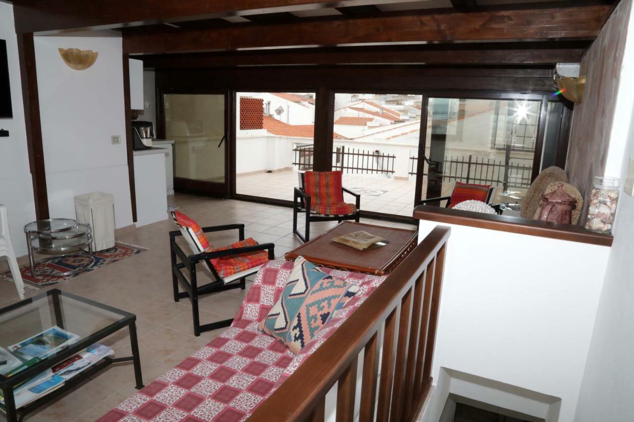 Luxury Apt Apartment Calasetta Ngoại thất bức ảnh
