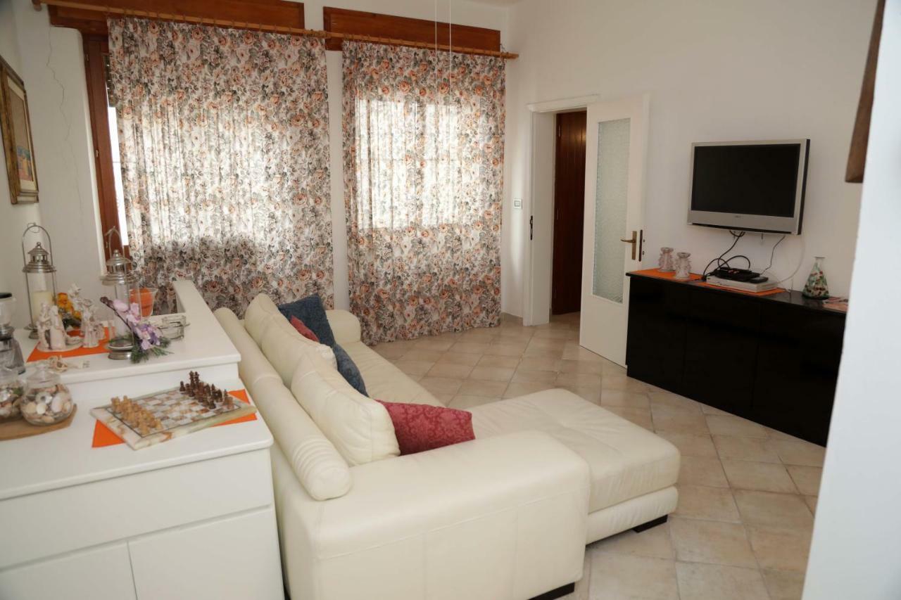 Luxury Apt Apartment Calasetta Ngoại thất bức ảnh