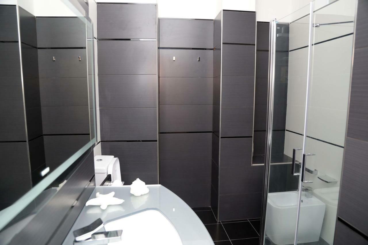 Luxury Apt Apartment Calasetta Ngoại thất bức ảnh