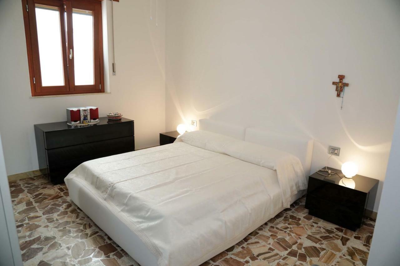 Luxury Apt Apartment Calasetta Ngoại thất bức ảnh